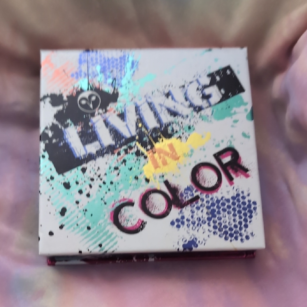 Living in Color Eyeshadow Palette